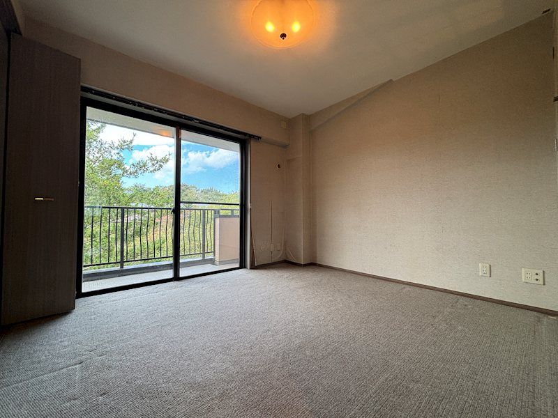 2LDK Maisonette Apartment for Sale in Minami-Karuizawa, Nagano - Thumbnail 4