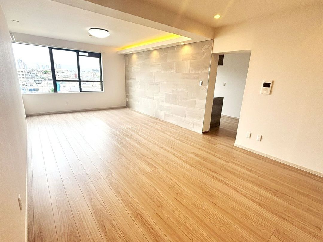 4LDK Apartment in Yukigaya Terrace, Ota Ward, Tokyo - Thumbnail 2