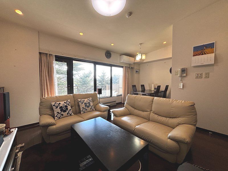 3LDK Top Floor Corner Apartment in Nishi-Karuizawa with Hot Spring Bath - Thumbnail 2