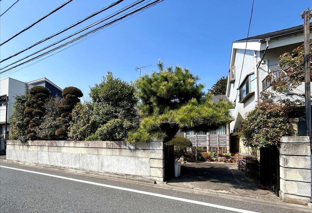 198.33 sqm Land for Sale in Kunitachi, Tokyo - No Building Conditions - Thumbnail 2
