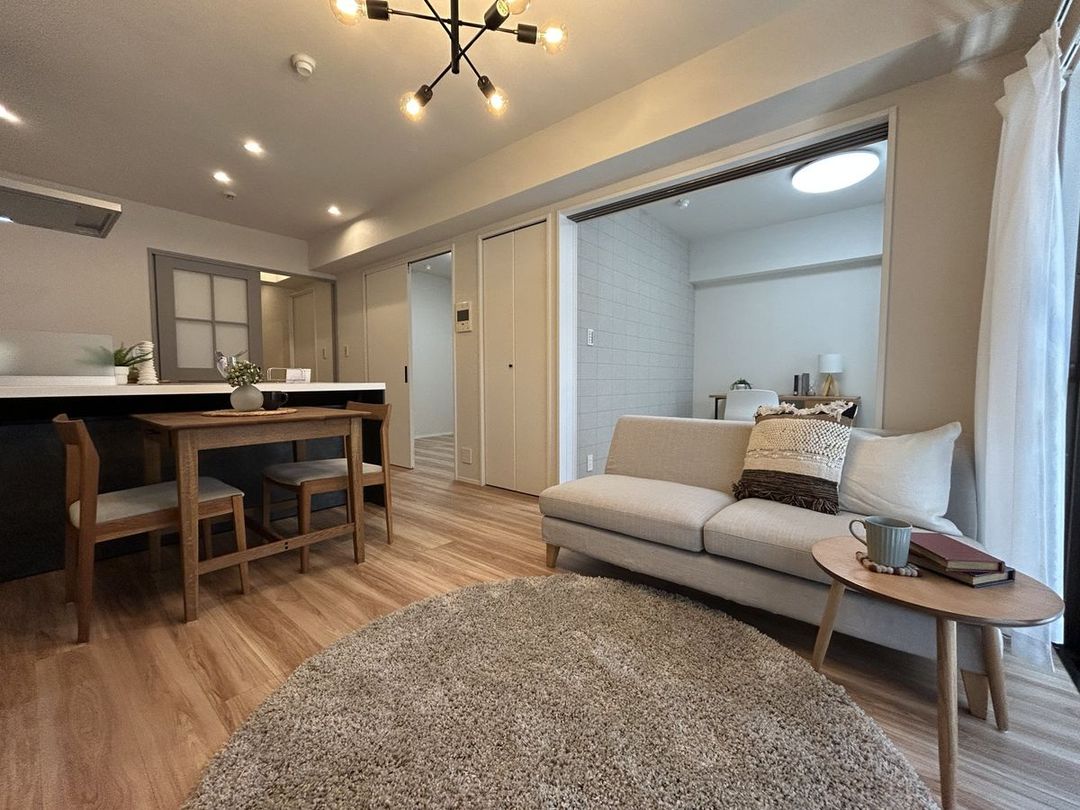 Renovated 3LDK Apartment in Chuo Ward, Fukuoka - Thumbnail 2