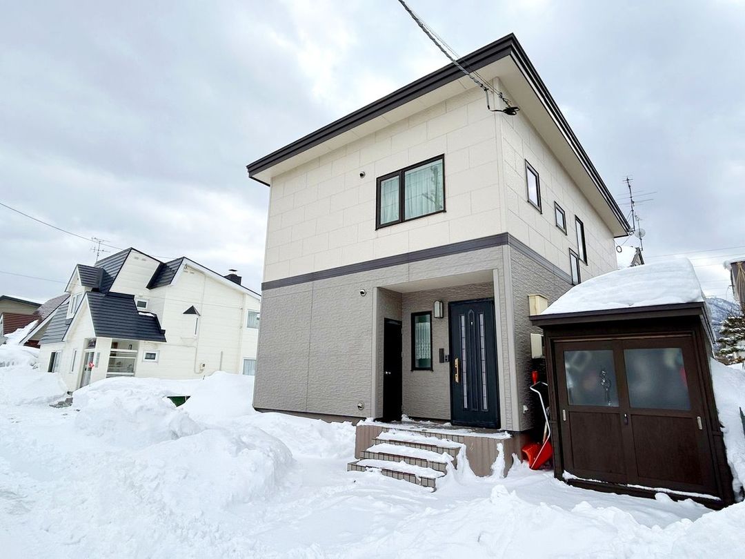 4LDK Detached House for Sale in Teine-ku, Sapporo - Thumbnail 2