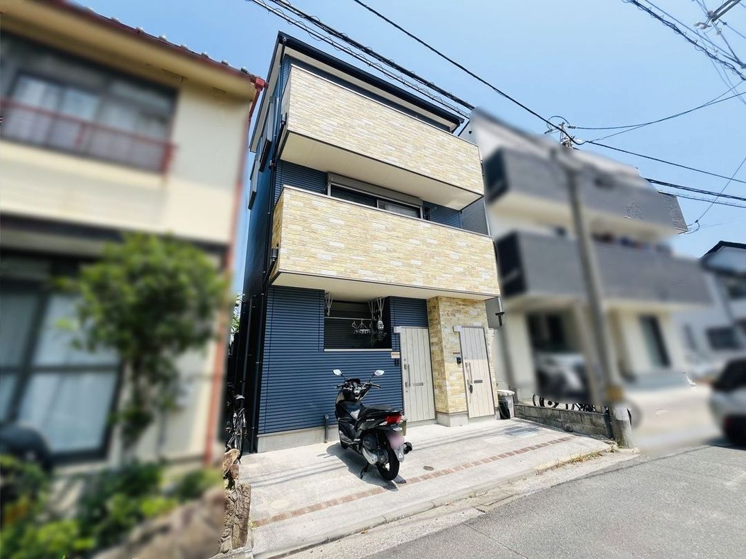 Detached House for Sale in Ebanishi, Hiroshima City - Thumbnail 2