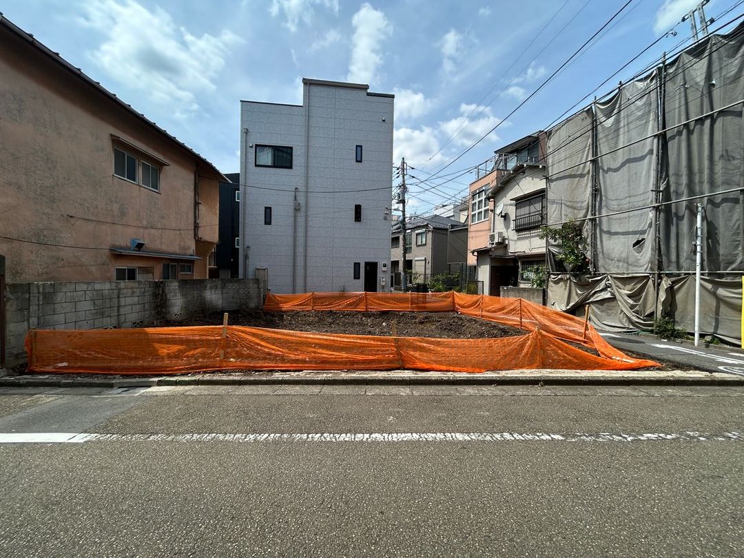 Land for Sale in Jingumae, Shibuya, Tokyo - 103.94 sqm - Thumbnail 2