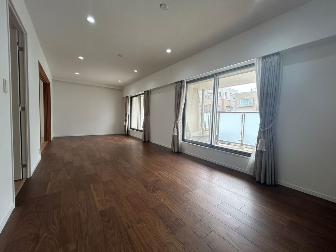 4LDK Apartment in Fujisaki, Fukuoka City - 105.88 sqm - Thumbnail 2