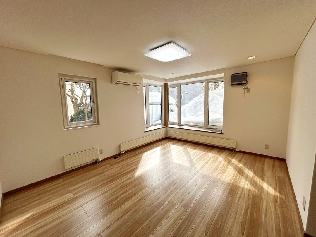 Renovated 3LDK House in Sapporo Toyohira-ku, Hokkaido - Thumbnail 2