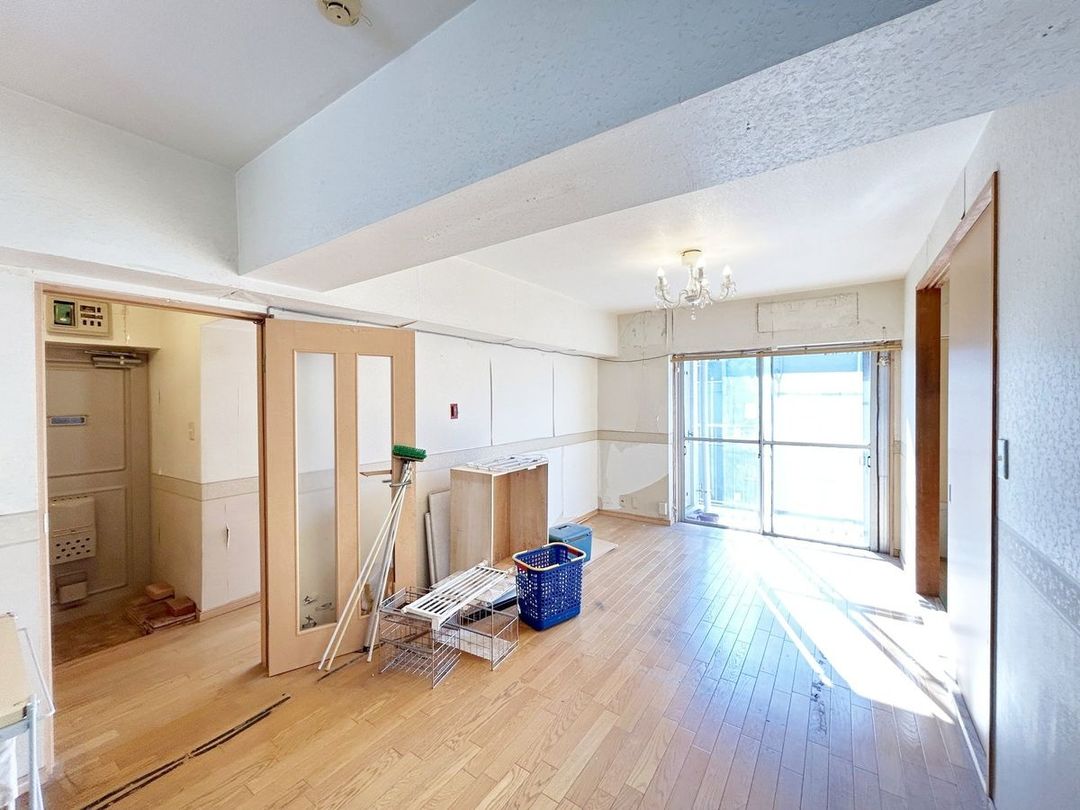 3LDK Apartment for Sale in Mitaka, Tokyo - 65.8 sqm - Thumbnail 2