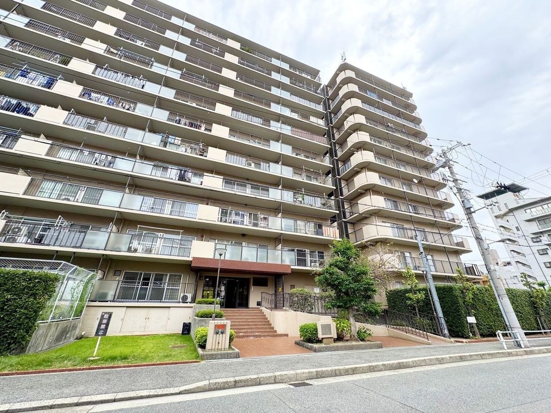 3LDK Apartment 61.6 sqm for Sale in Nishiyodogawa-ku, Osaka - Thumbnail 2
