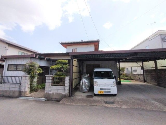 Spacious 6DK House in Quiet Nagano Neighborhood with Garden - Thumbnail 3