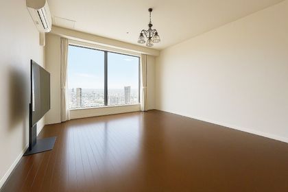 3LDK Apartment for Sale in Fukushima, Osaka City Tower West Umeda - Thumbnail 2