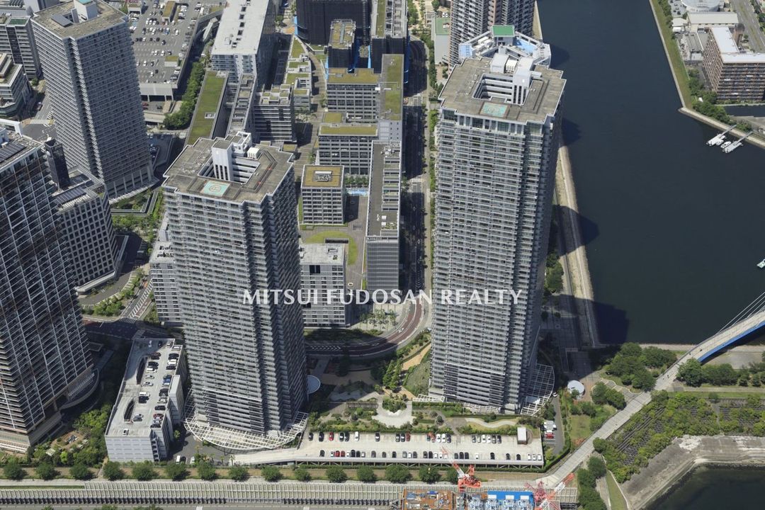 2LDK Apartment for Sale in Shinonome, Koto-ku, Tokyo - Thumbnail 2