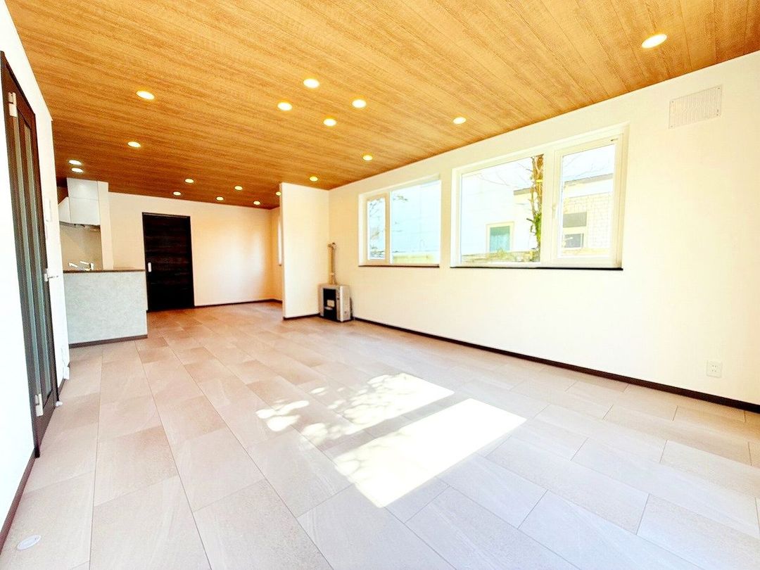 Renovated 3LDK House Near Shiroishi Station, Sapporo - Thumbnail 2