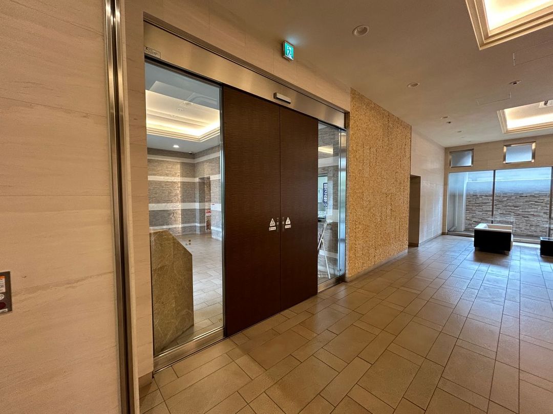 3LDK Apartment for Sale in Fukushima, Osaka City - Thumbnail 2