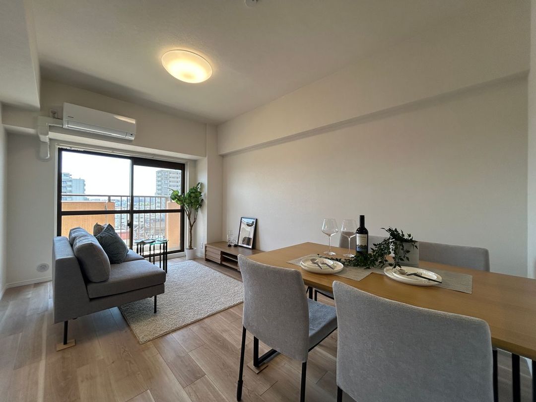 Lions Mansion Hira 3LDK Apartment for Sale in Osaka - Thumbnail 2