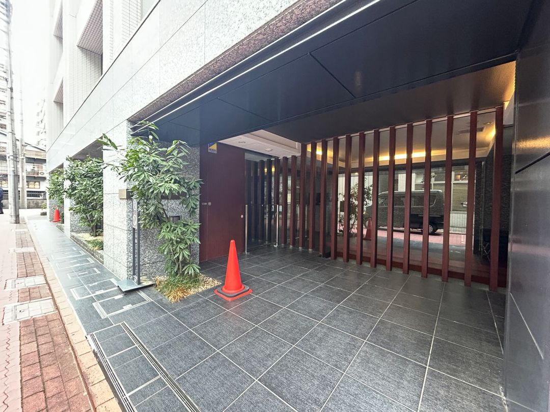 Inicia Kamata 2LDK Apartment for Sale in Ota, Tokyo - Thumbnail 2