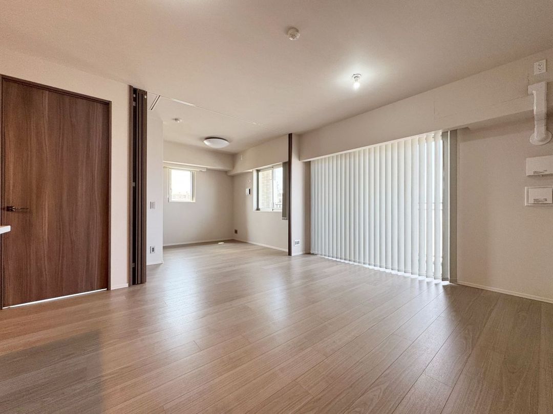 Modern 3LDK Apartment in Sawara Ward, Fukuoka City - Thumbnail 2