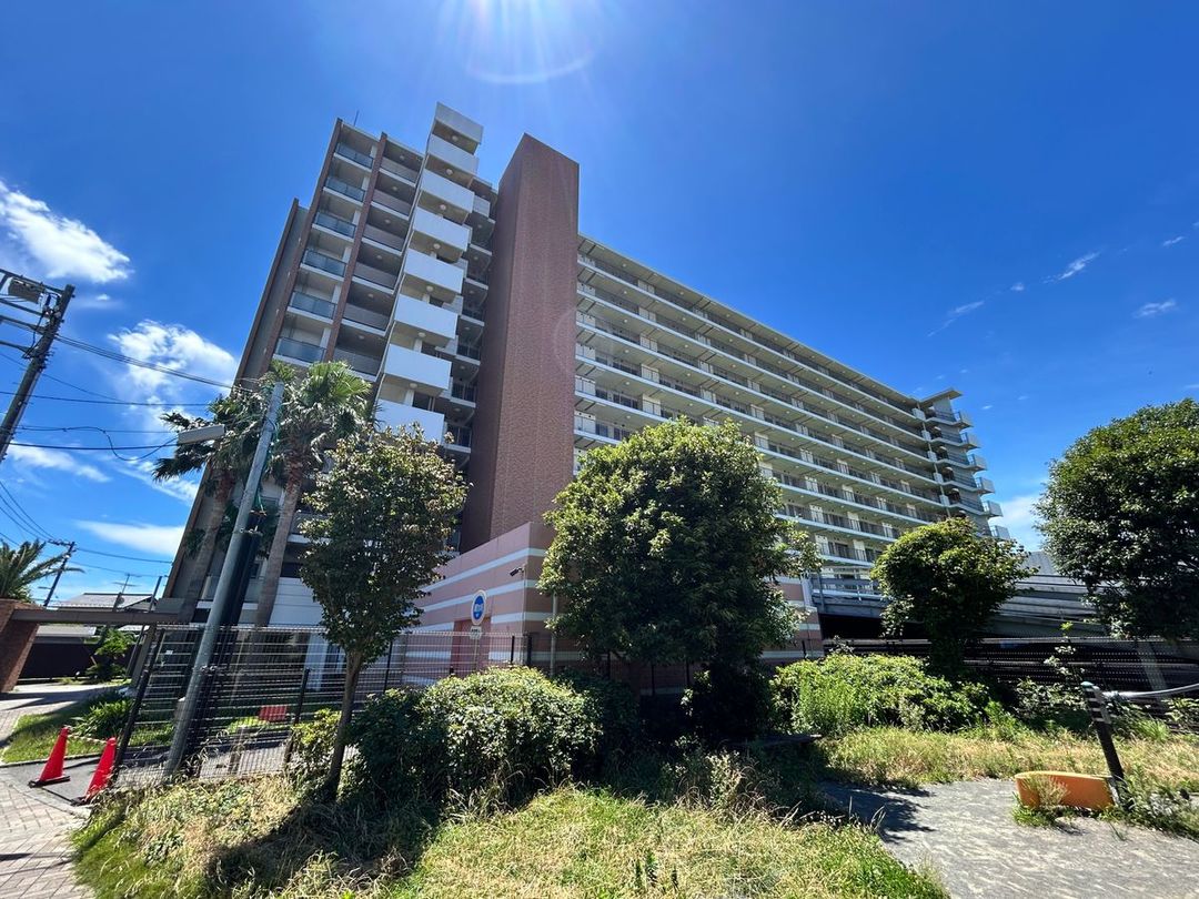 Renovated 3LDK Apartment in Angel Chigasaki River Vale, Kanagawa - Thumbnail 2