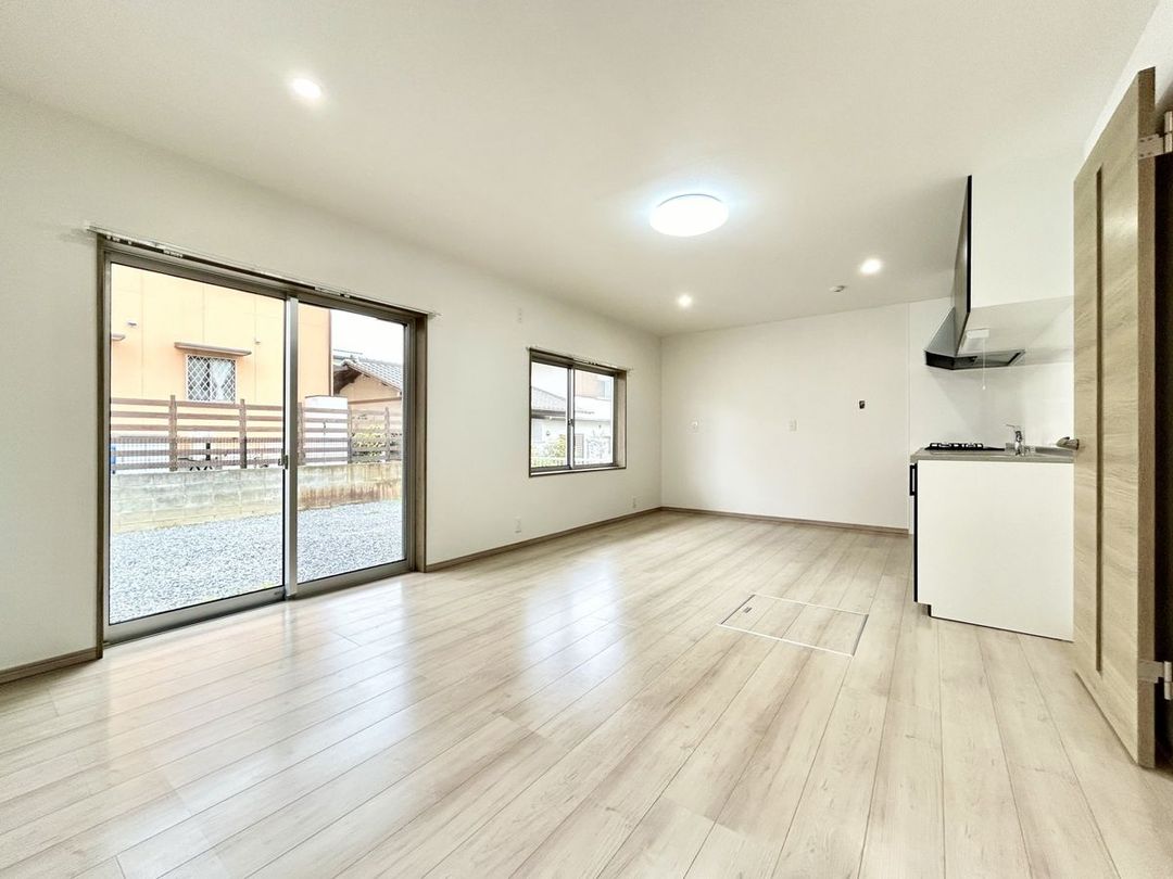 Renovated 3SLDK House in Onojo City, Fukuoka - 1880万円 - Thumbnail 2