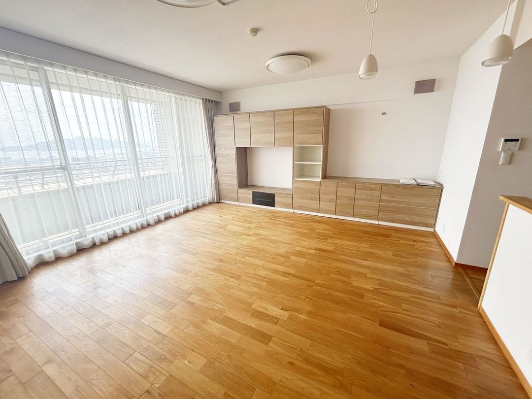 3LDK Apartment in Hiroshima Nishi Ward 78.84 sqm - Thumbnail 2