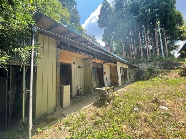 200-Year-Old Kominka for Renovation in Nagano Mountains - Thumbnail 2
