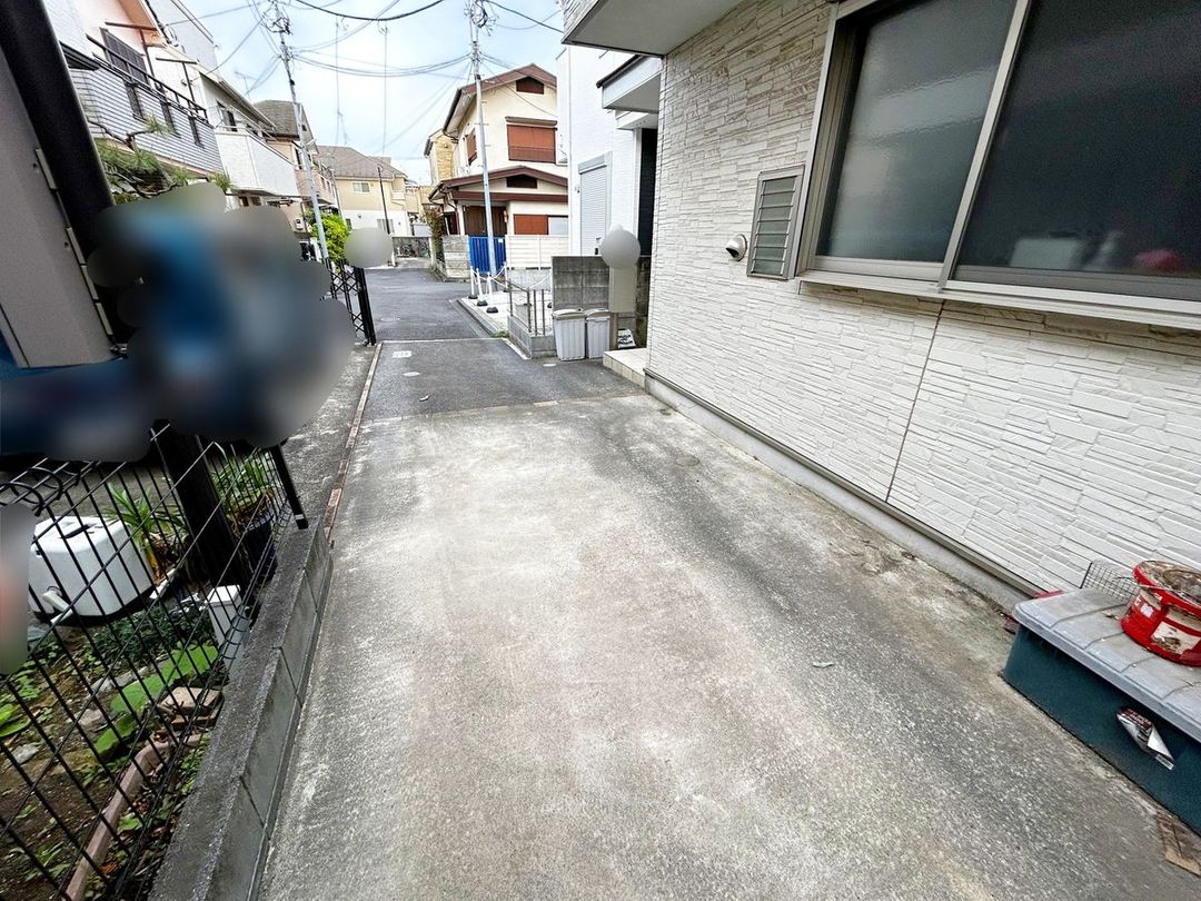 3LDK Detached House for Sale in Mitaka, Tokyo - Thumbnail 2