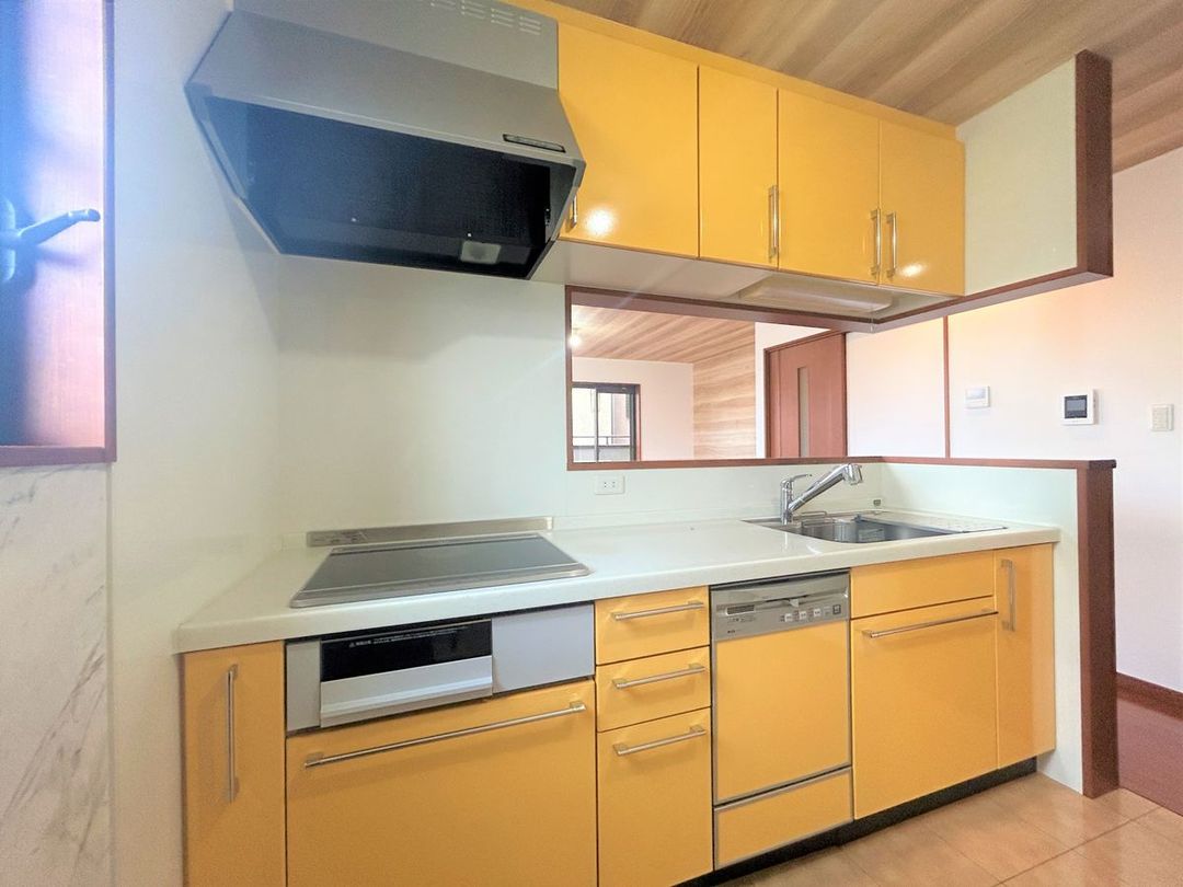 Renovated 4SLDK House for Sale in Higashiosaka, Osaka - Thumbnail 2