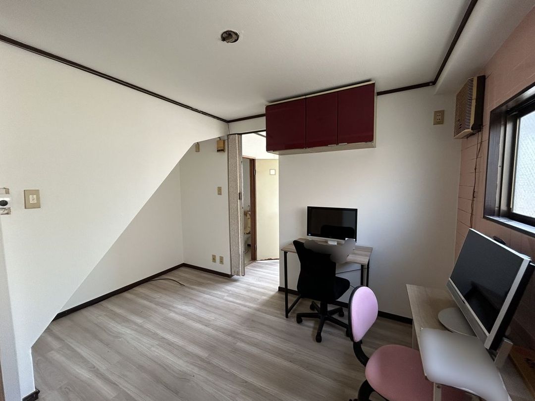 6K Detached House for Sale in Sumiyoshi, Osaka - Thumbnail 2