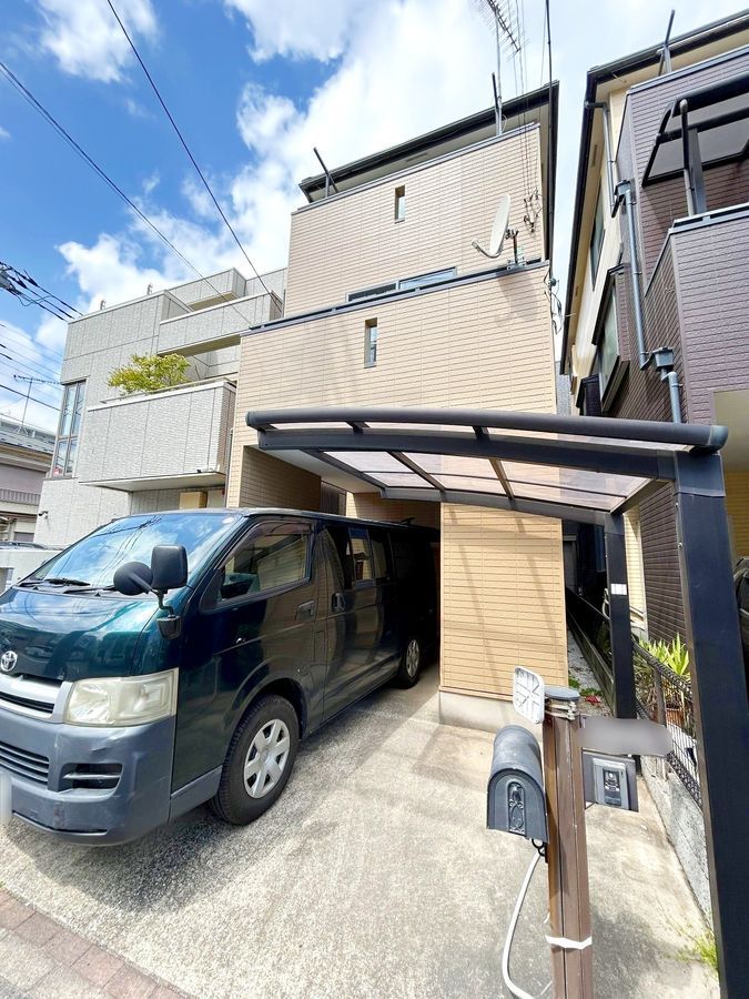 Renovated 3-Story House for Sale in Kawasaki, Kanagawa - Thumbnail 2