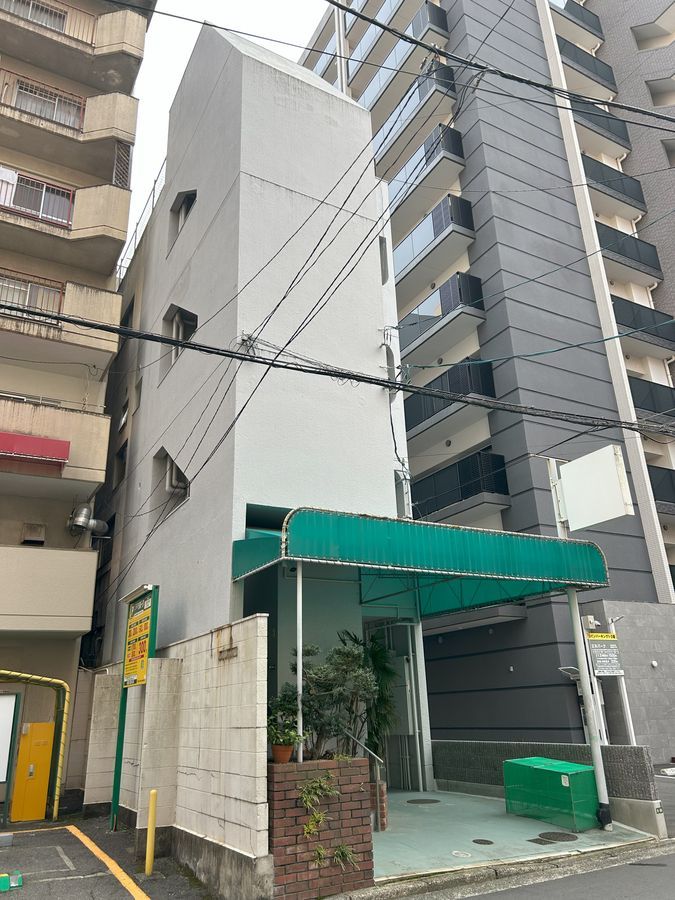 14-Unit Investment Apartment Building for Sale in Hiroshima Naka Ward - Thumbnail 3