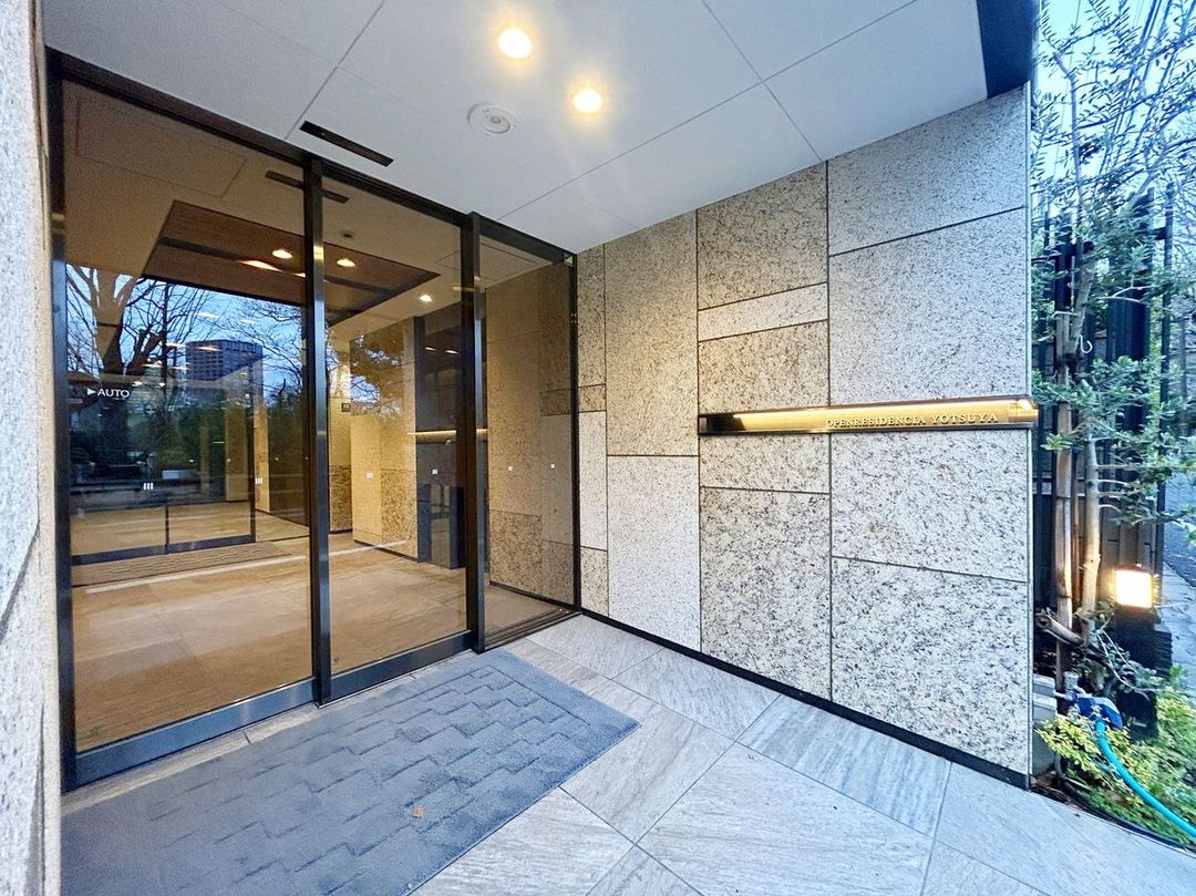 Open Residence Yotsuya 1LDK Apartment for Sale in Shinjuku, Tokyo - Thumbnail 2