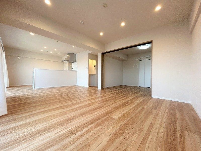 3LDK Apartment for Sale in Tsuruta, Minami Ward, Fukuoka - Thumbnail 2