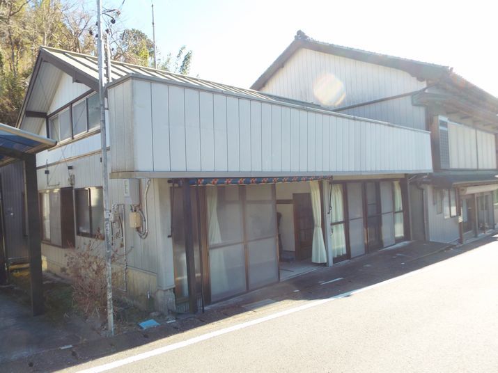Traditional 6DK House for Sale in Hamamatsu's Rural Tenryu District - Thumbnail 3