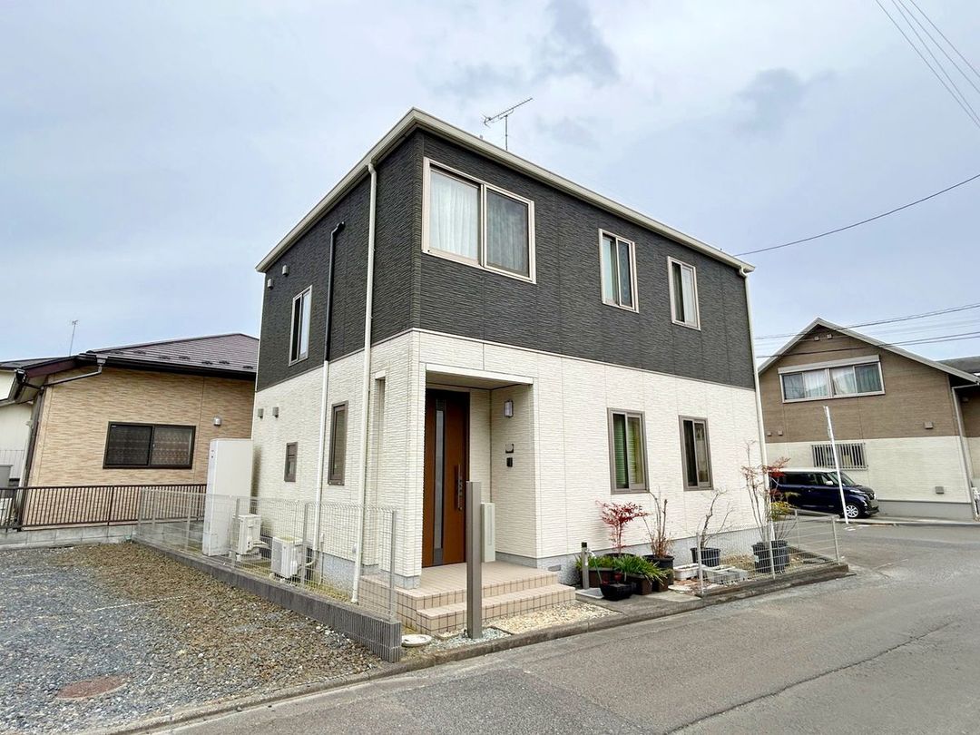 2011 3SLDK House in Sendai's Tsurumaki with Extra Parking Lot - Thumbnail 2