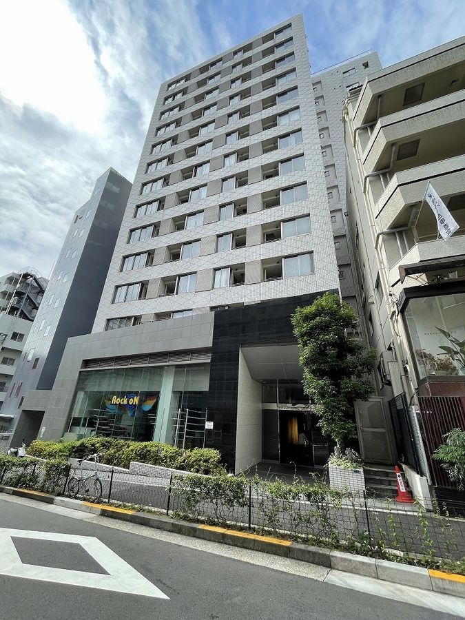 Qualia Shibuya Kannan Flats 2LDK Apartment for Sale in Tokyo - Image 1