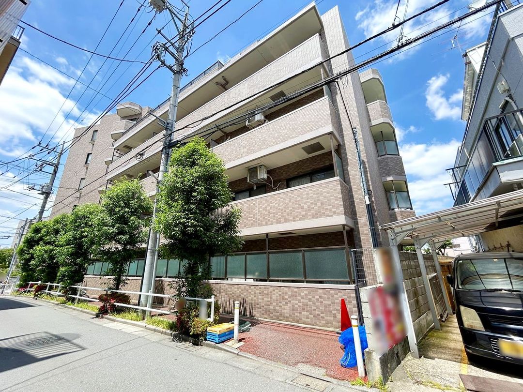 3LDK Apartment for Sale in Itabashi, Tokyo - 61.86 sqm - Thumbnail 2