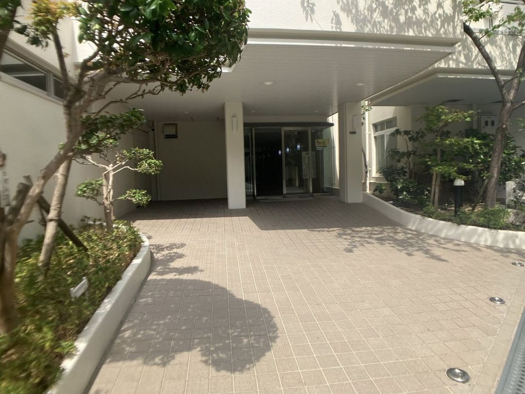 2LDK Apartment for Sale in Joto Ward, Osaka - 72.41 sqm - Thumbnail 2