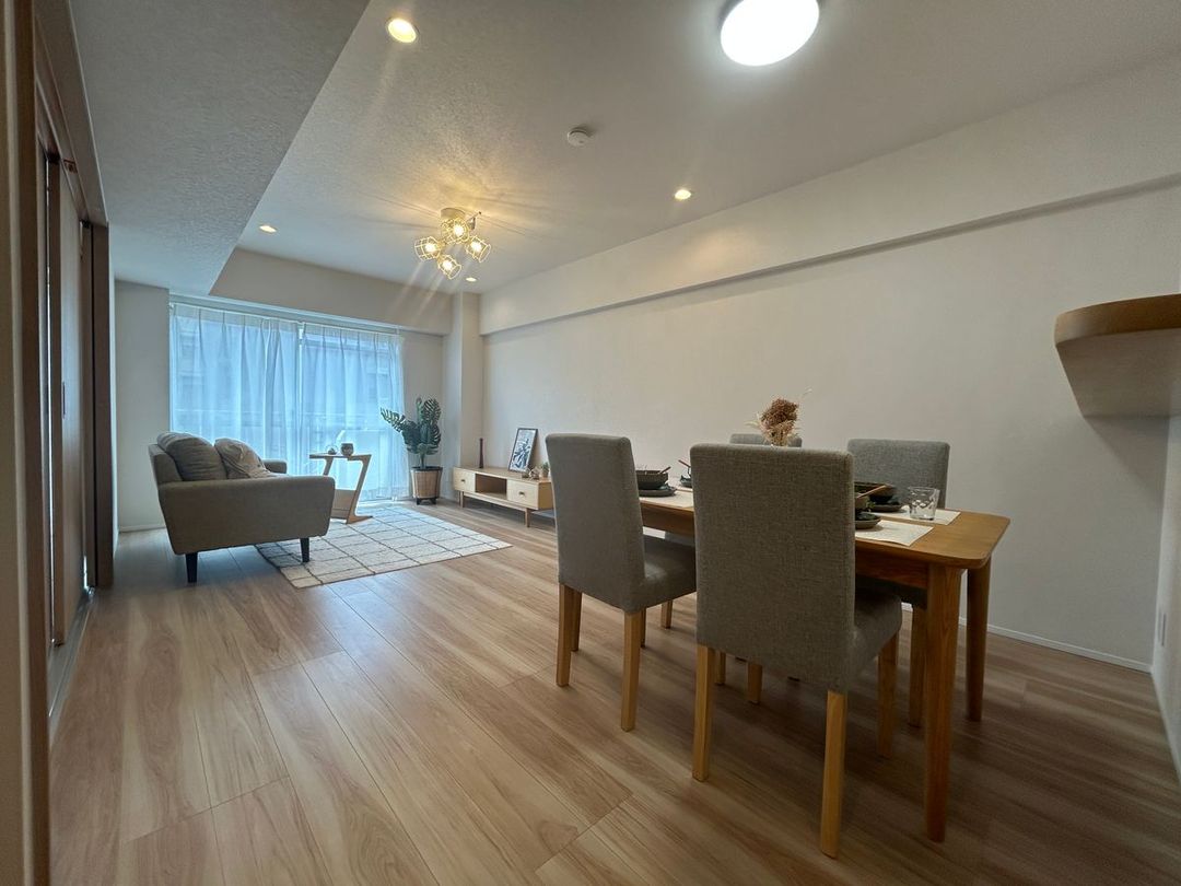 Renovated 3LDK Apartment in Kobe Chuo Ward 74sqm - Thumbnail 2