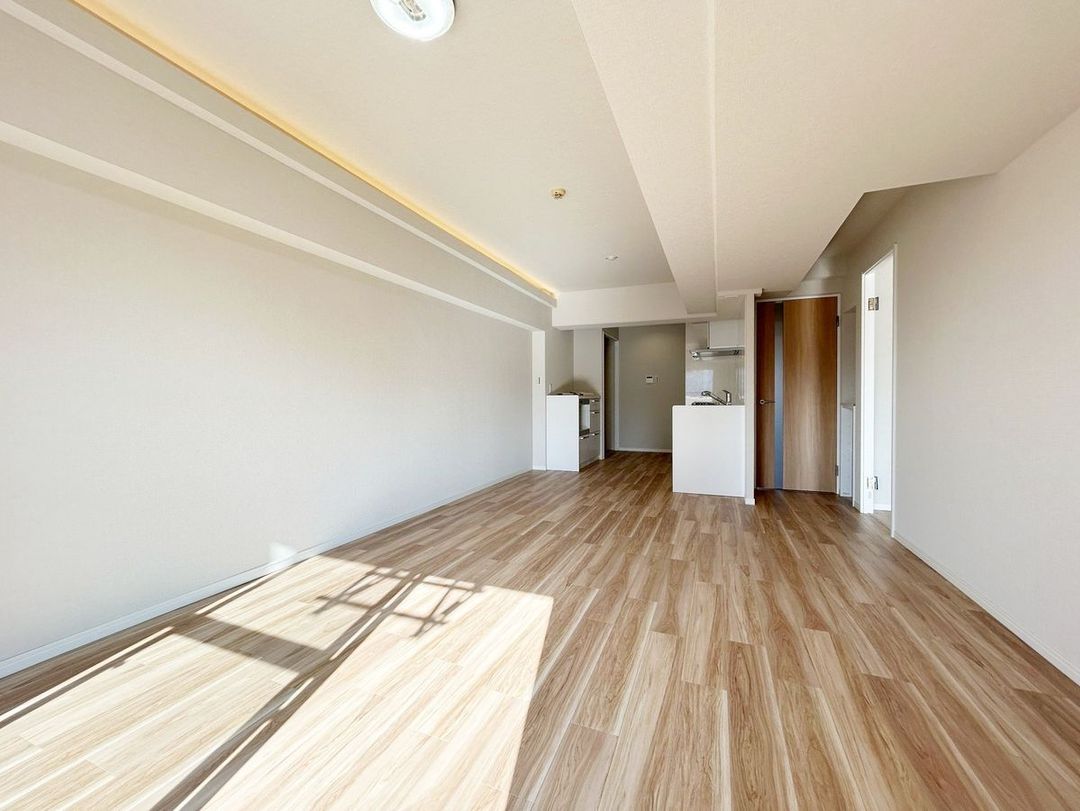 Abeno Marche 3LDK Apartment for Sale in Osaka, Renovated 2026 - Thumbnail 2