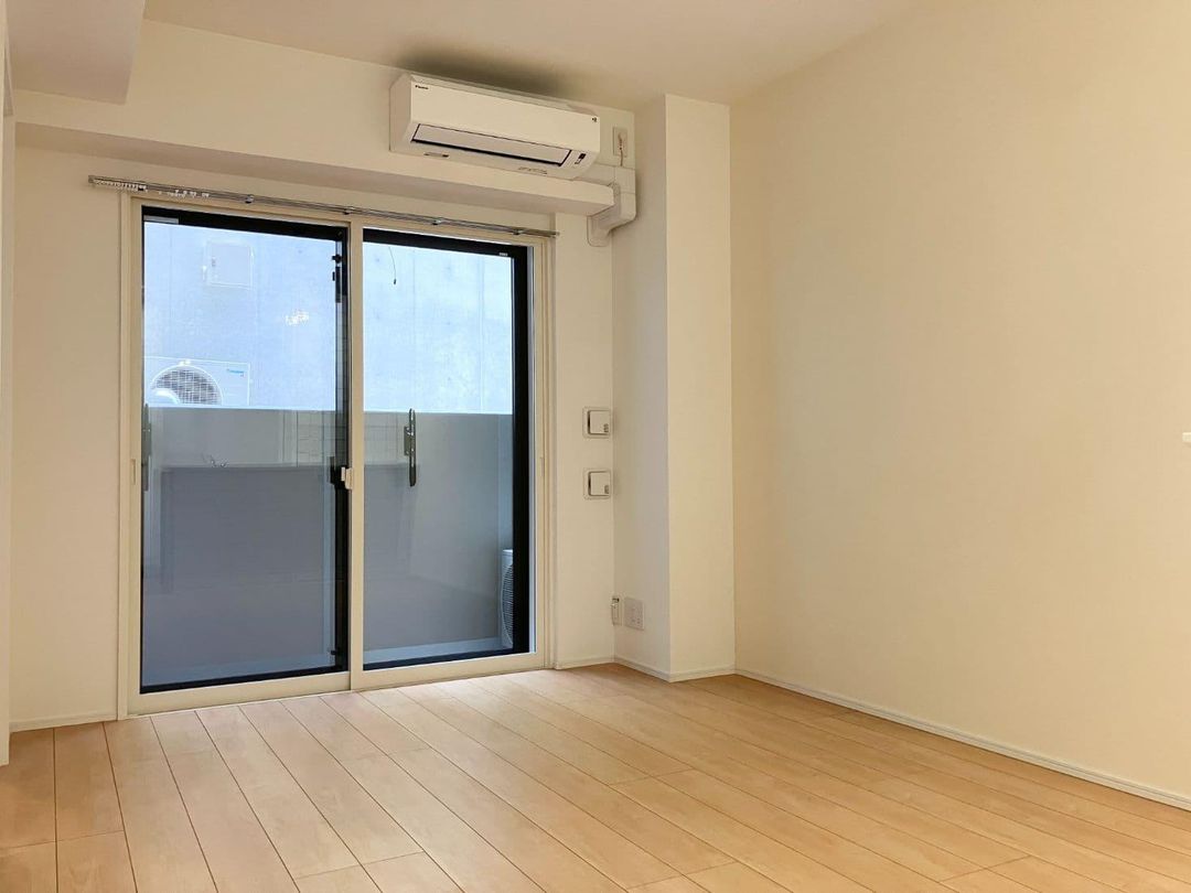 1SLDK Apartment for Rent in Nakameguro, Meguro-ku, Tokyo - Thumbnail 2
