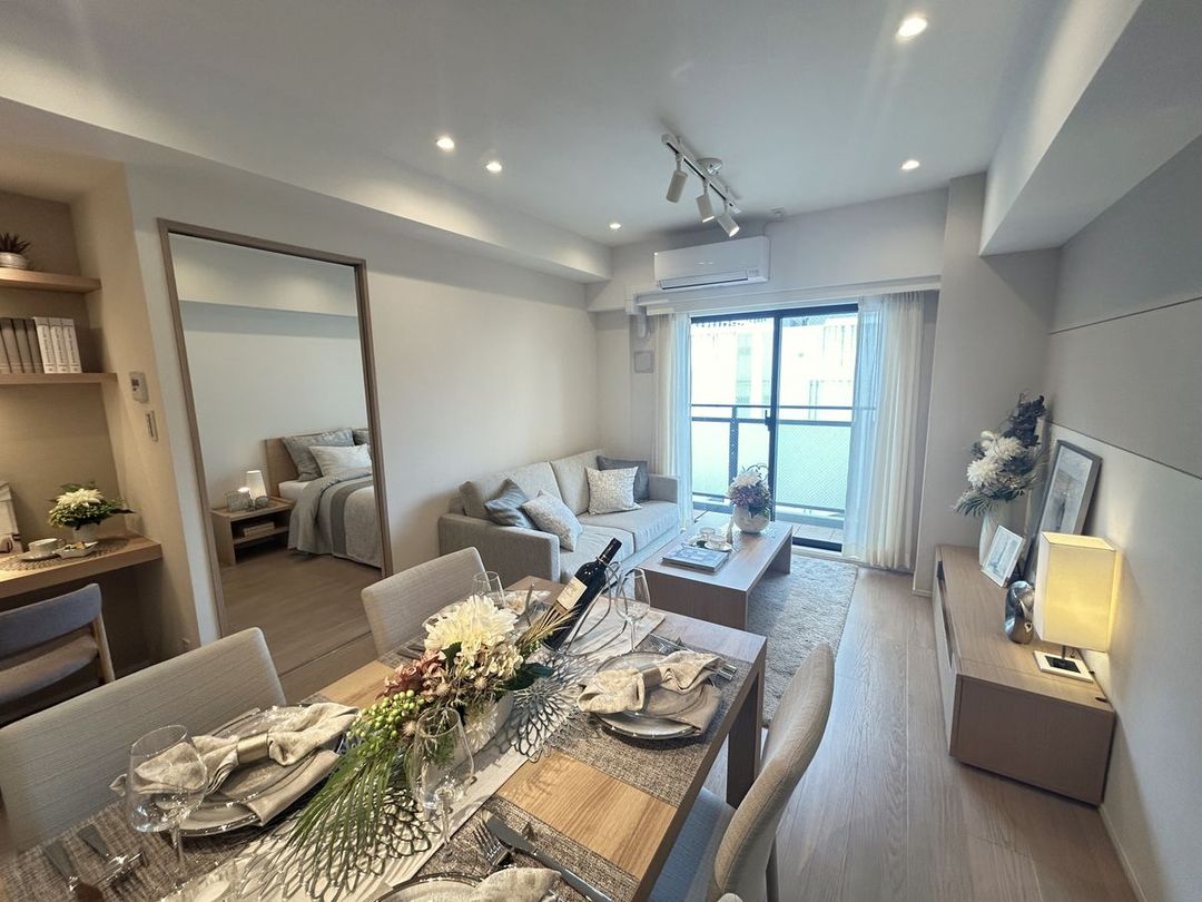 3LDK Renovated Apartment in Minato-ku, Tokyo – 58.01 sqm - Thumbnail 2