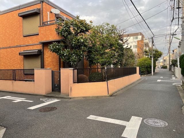 Land for Sale in Setagaya, Tokyo - 226.51 sqm - Thumbnail 3