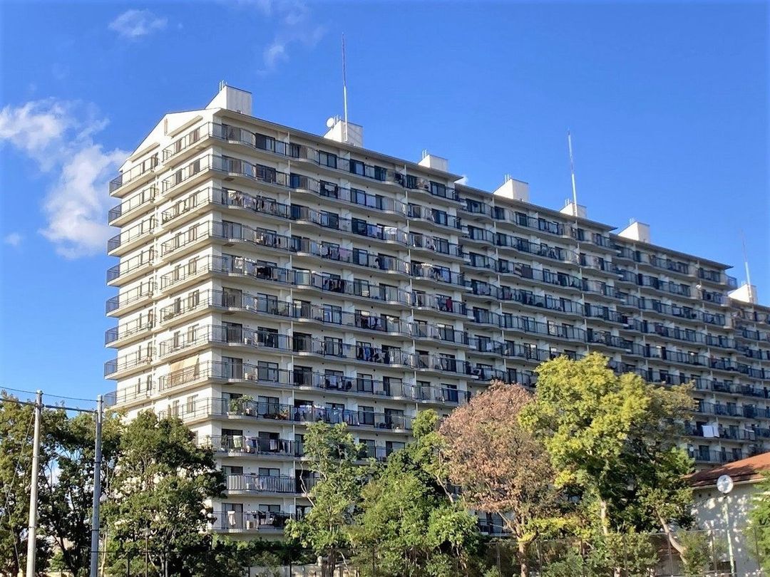 Renovated 3LDK Apartment with Private Garden in Kanazawa Hakkei - Thumbnail 2