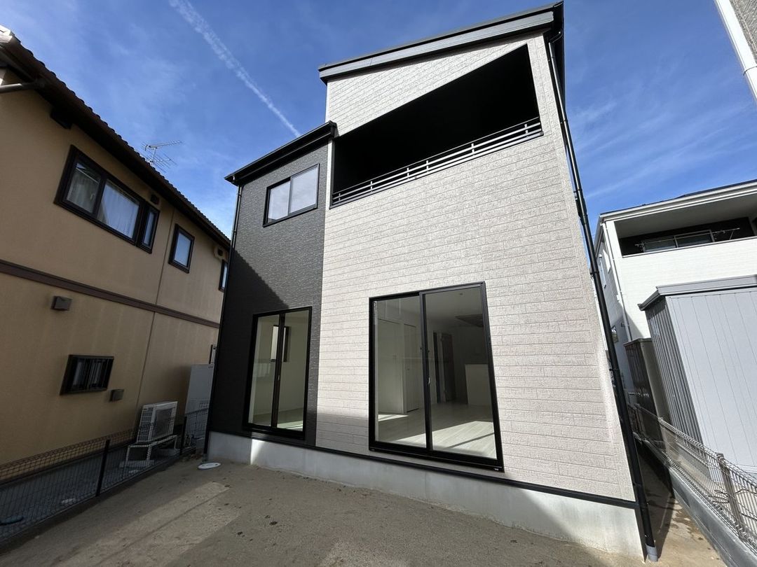 New 4LDK House in Sendai Taihaku Ward - 107.64 sqm on 184.22 sqm Land - Thumbnail 2