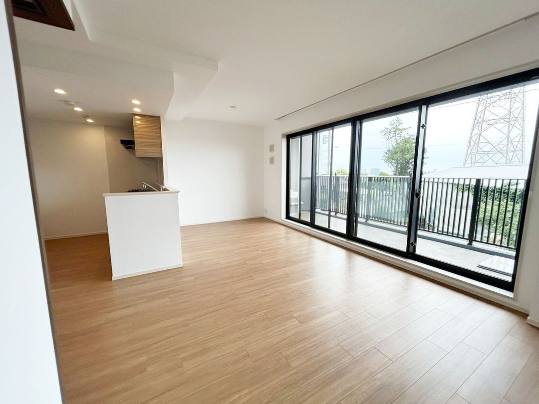 3LDK Apartment for Sale in Kanagawa Ward, Yokohama - Thumbnail 2
