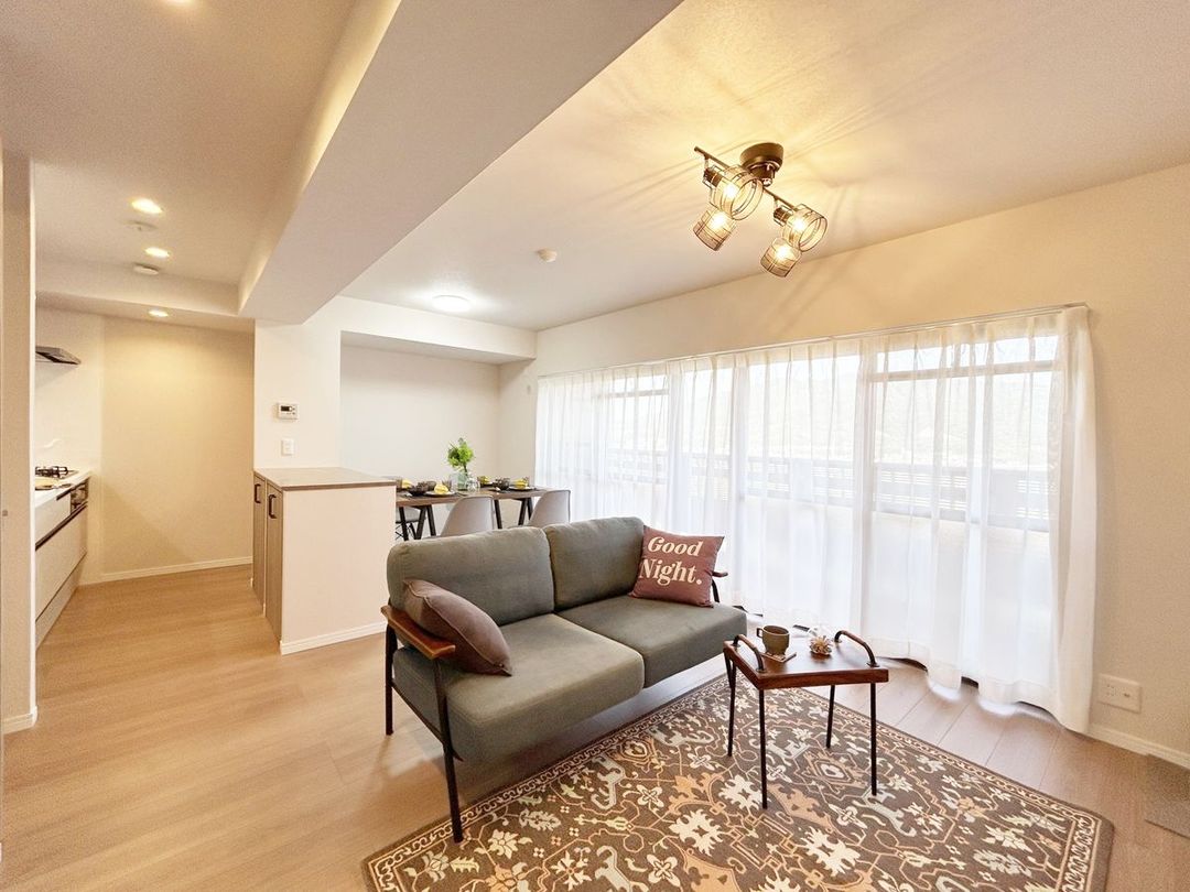 Renovated 3LDK Apartment for Sale in Higashi-ku, Hiroshima - Thumbnail 2