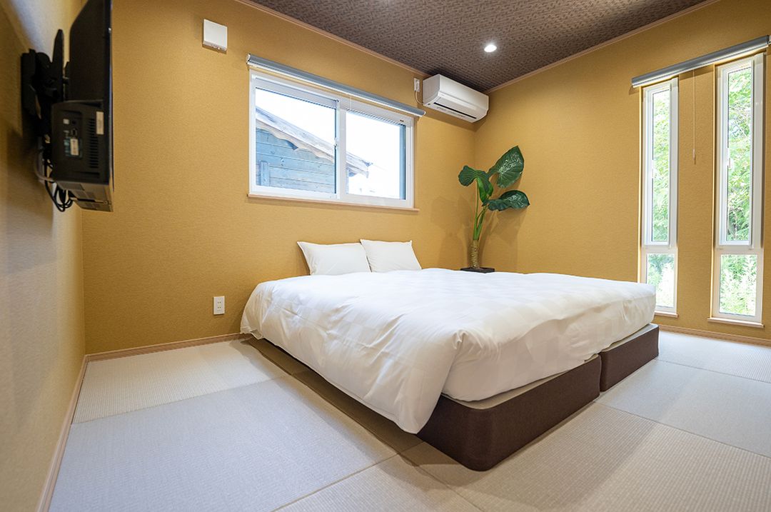 2LDK House for Sale in Shirahama with Rooftop Balcony and Hot Spring - Thumbnail 3