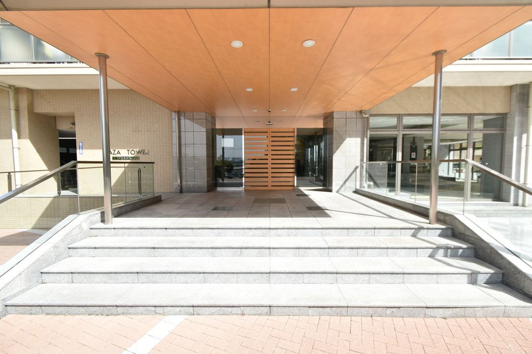 3LDK Apartment in Estatera Shonandai Plaza Tower, Fujisawa - Thumbnail 2