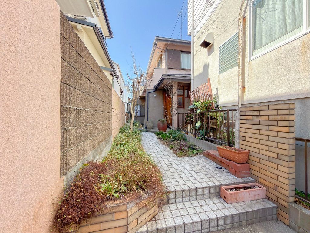 Land for Sale in Yakumo 3-chome, Meguro, Tokyo - 140.97 sqm - Thumbnail 2
