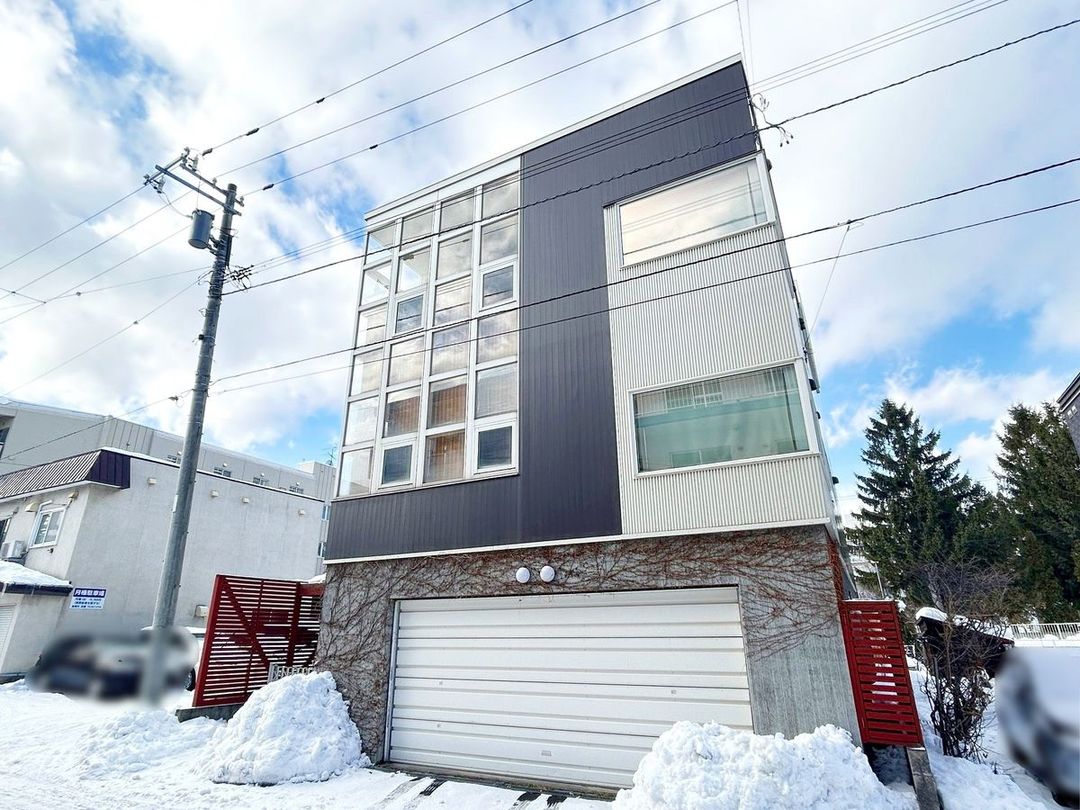 4SLDK House in Miyanomori, Sapporo with Sunroom and River Views - Thumbnail 2