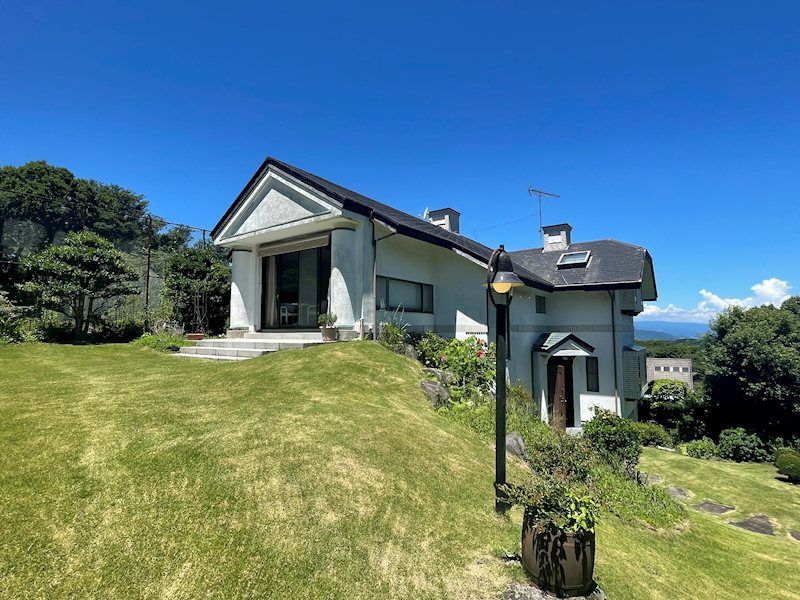 3SLDK Log House for Sale in Ito, Shizuoka with Ocean View - Thumbnail 3